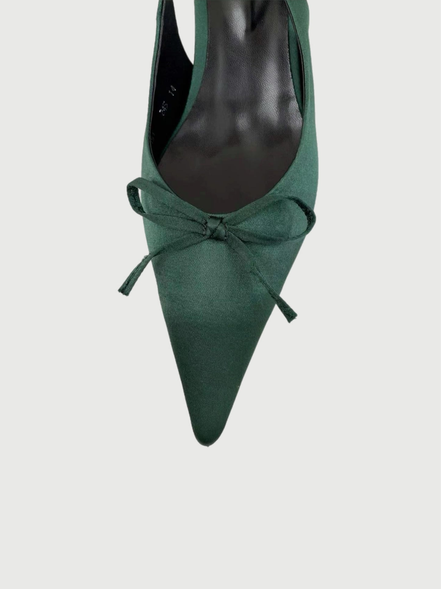 Pointed Ribbon Shoes