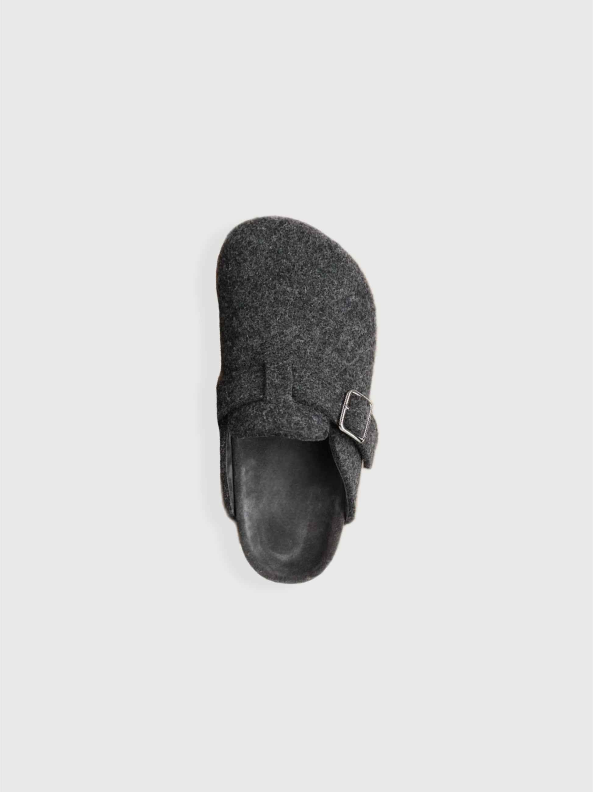 Mou Slippers in Grey