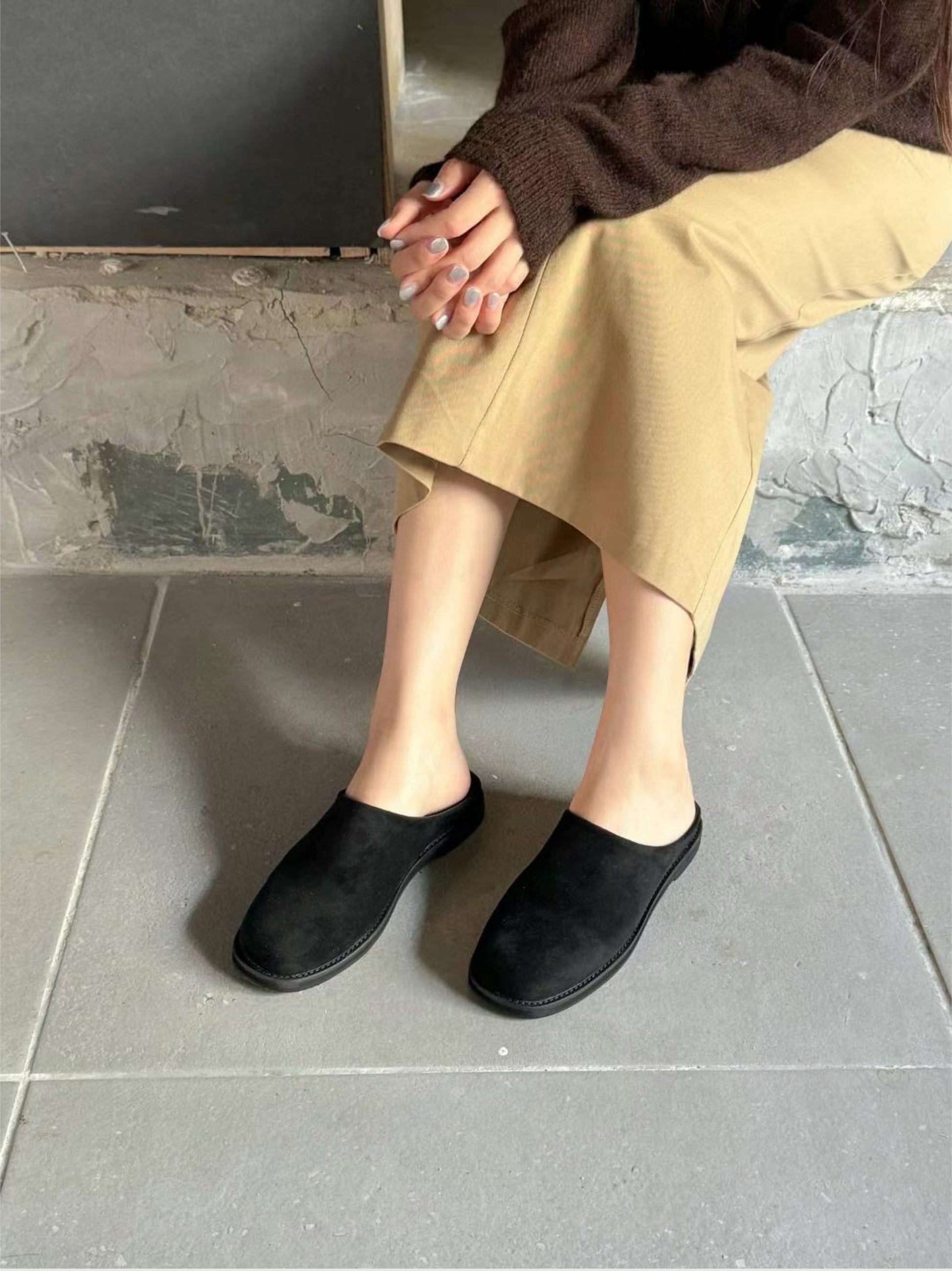 Round Toe Mules