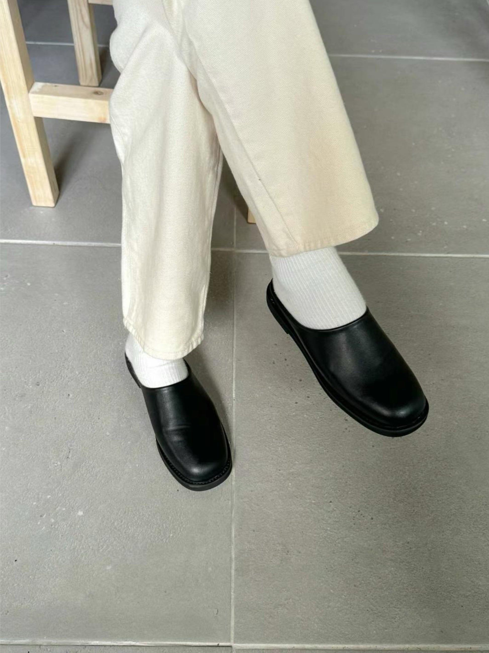 Round Toe Mules