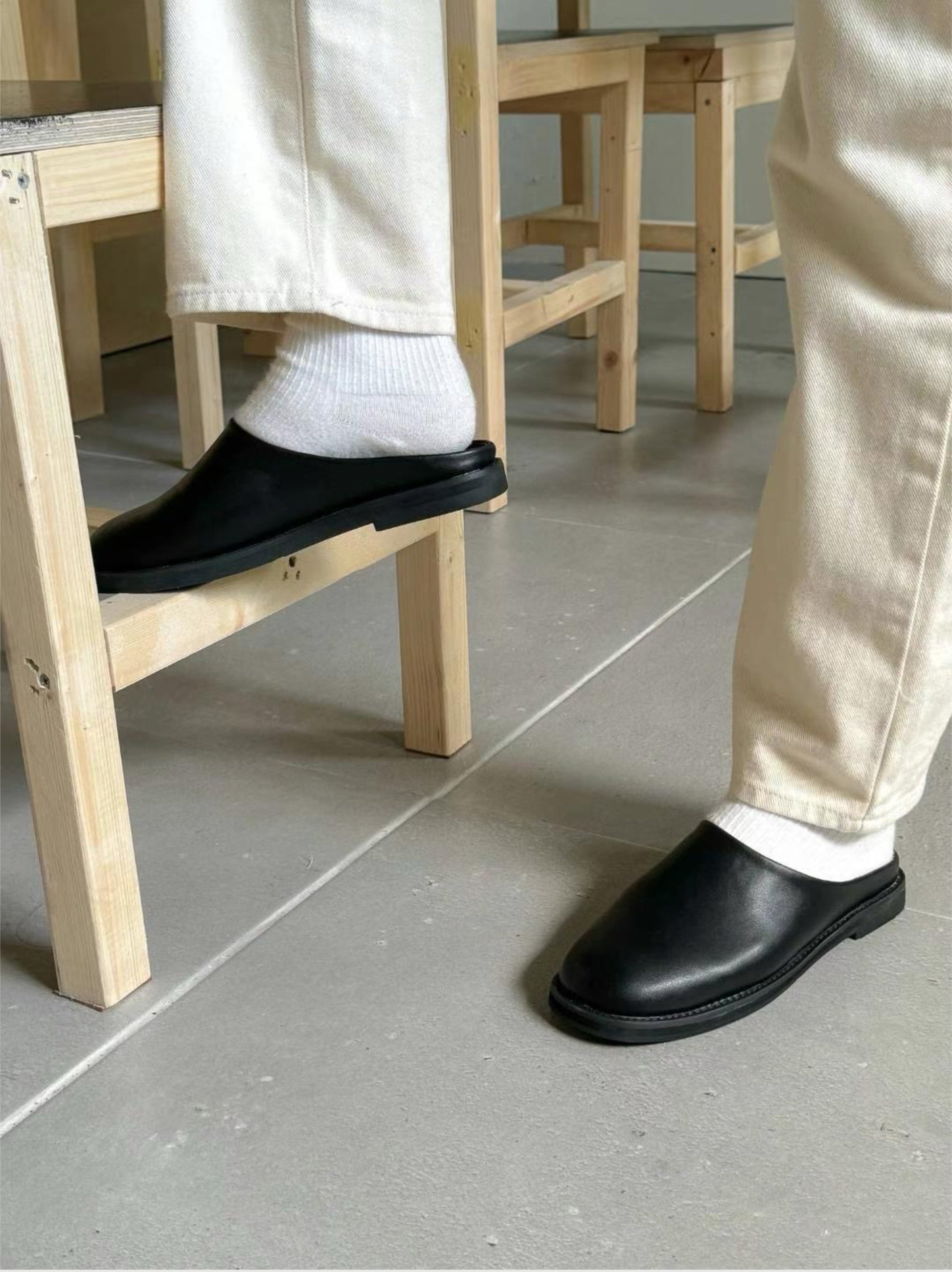 Round Toe Mules
