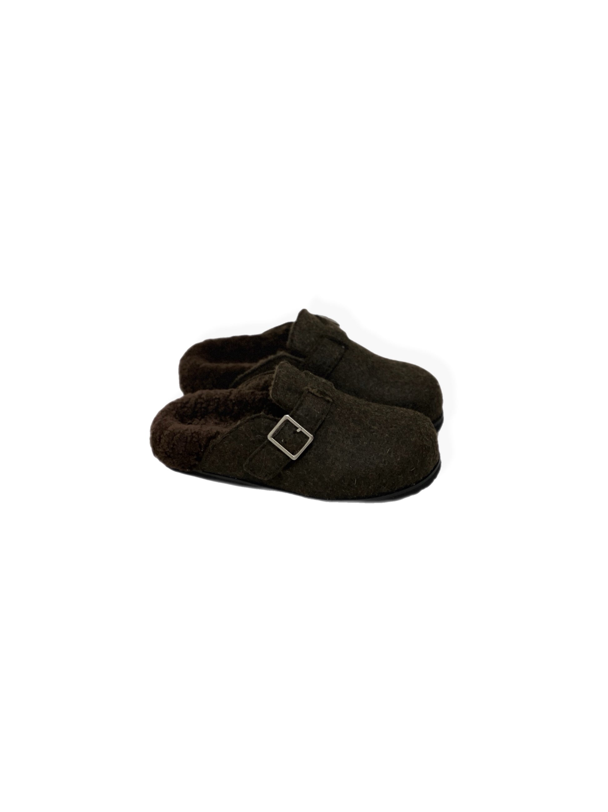 Mou Slippers in Brown
