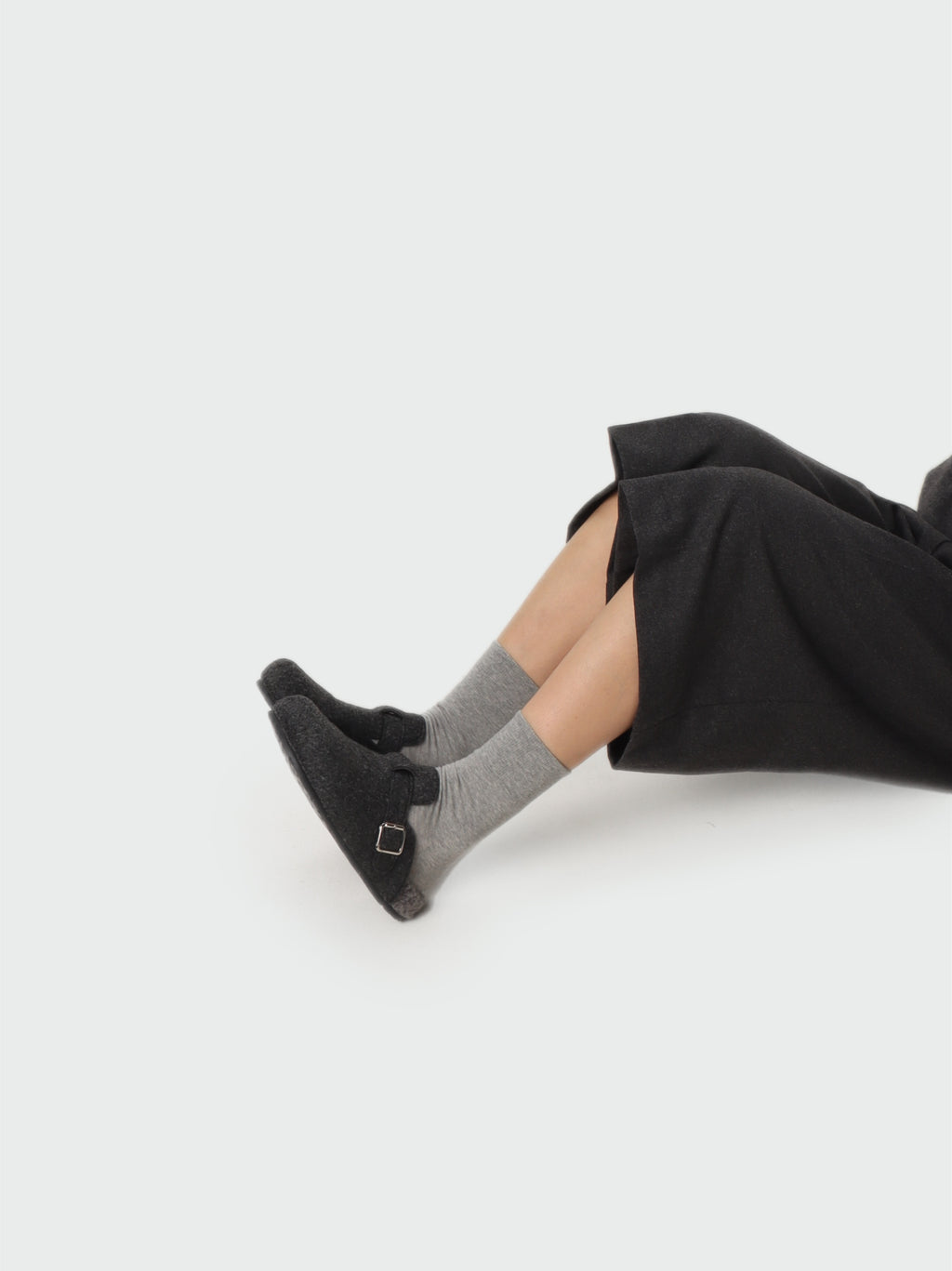 Mou Slippers in Brown
