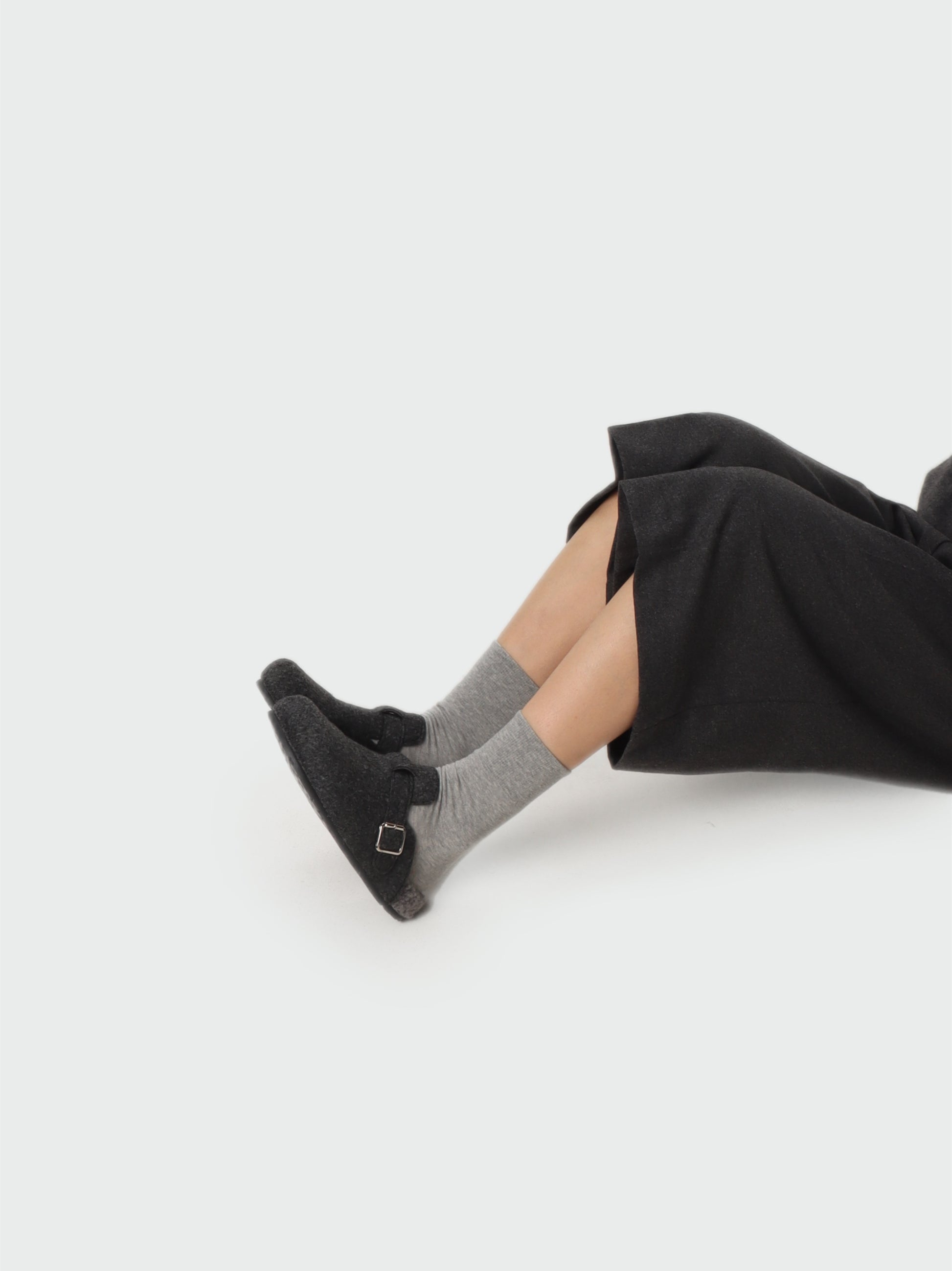 Mou Slippers in Brown