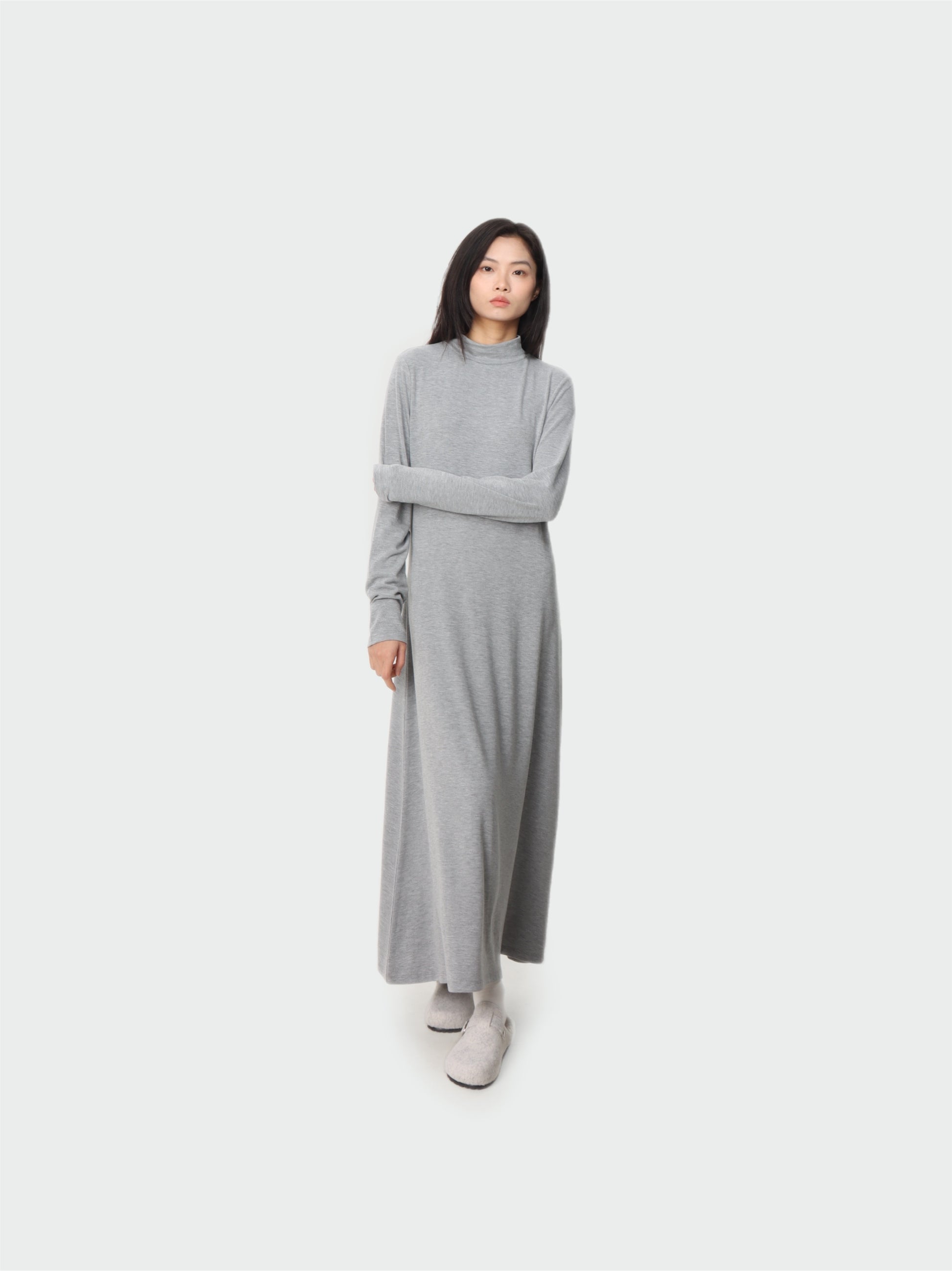 Mou Slippers in Shiro